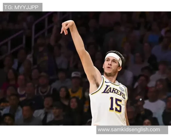 里弗斯精准长传助攻克内克特底角三分球稳稳命中