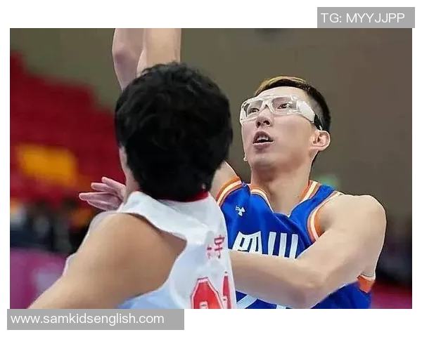 四川男篮全胜晋级八强,82比63力克上海队 四川男篮全胜晋级八强,82比63力克上海队